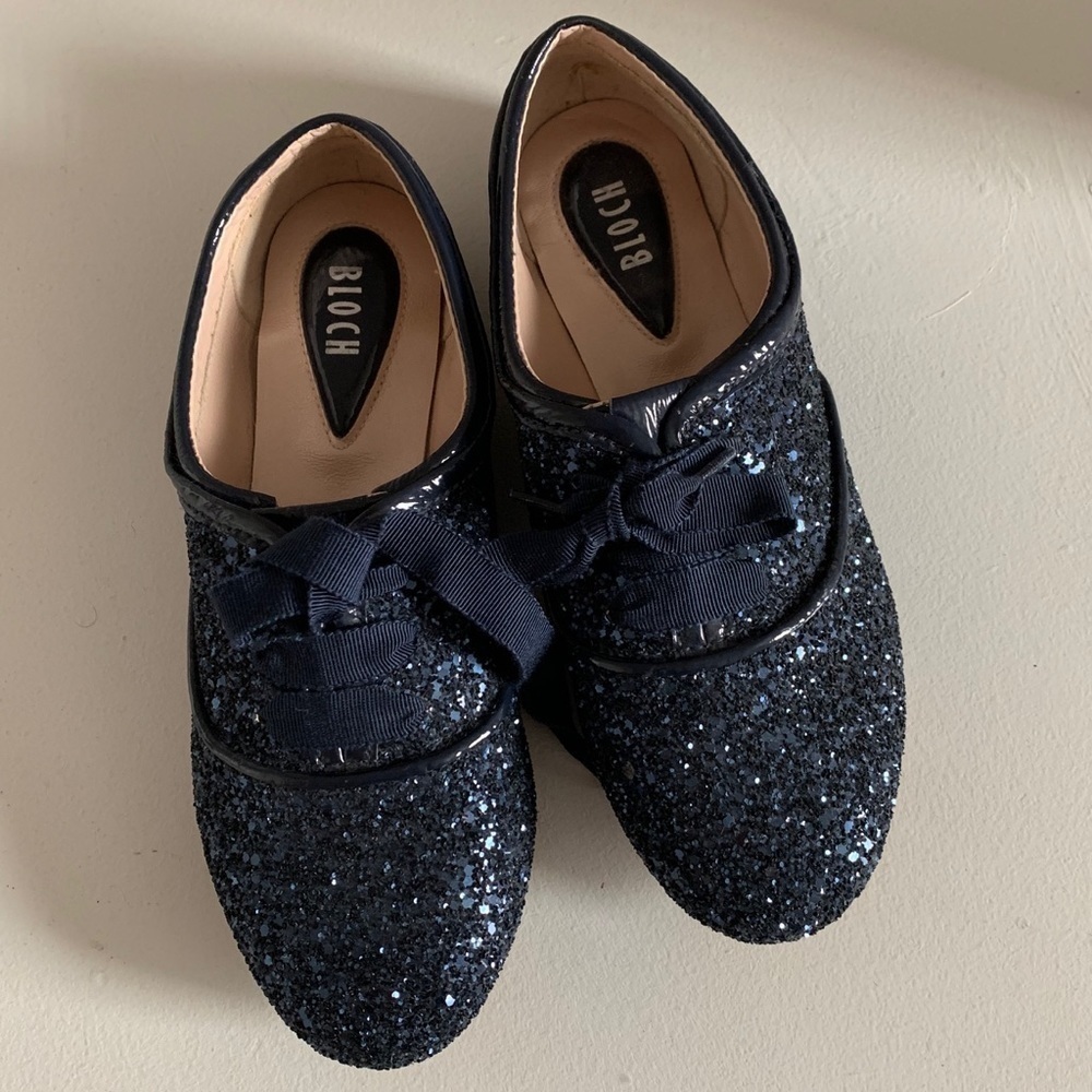 𝅺Bloch| Glitter/Sparkly Dress Shoes- Size 2 little girl